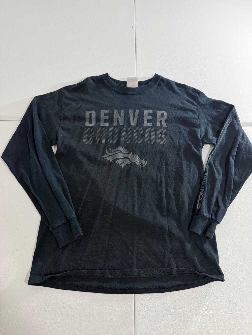 Denver Broncos Long Sleeve T-Shirt Mens Medium Black Majestic NFL Football